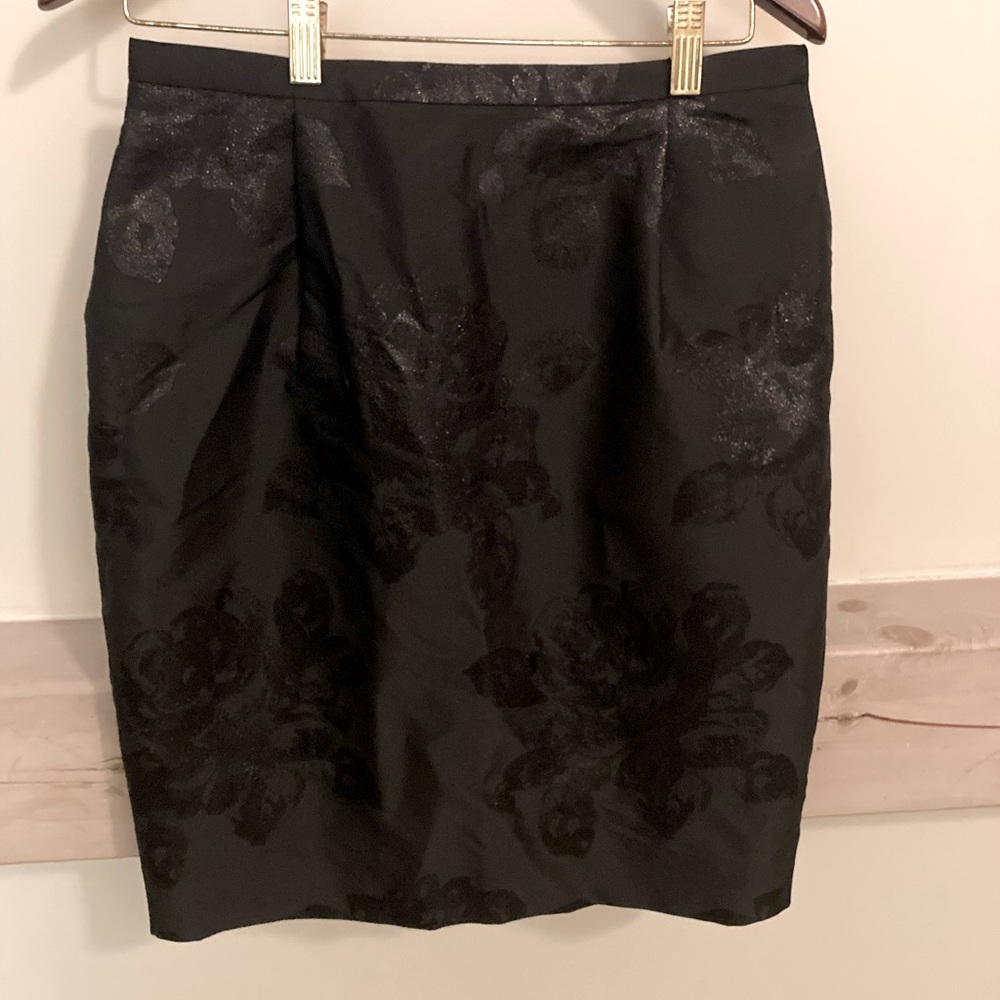 LK Bennet Black Skirt w Metallic Roses For Sale - Brand New! Size 8